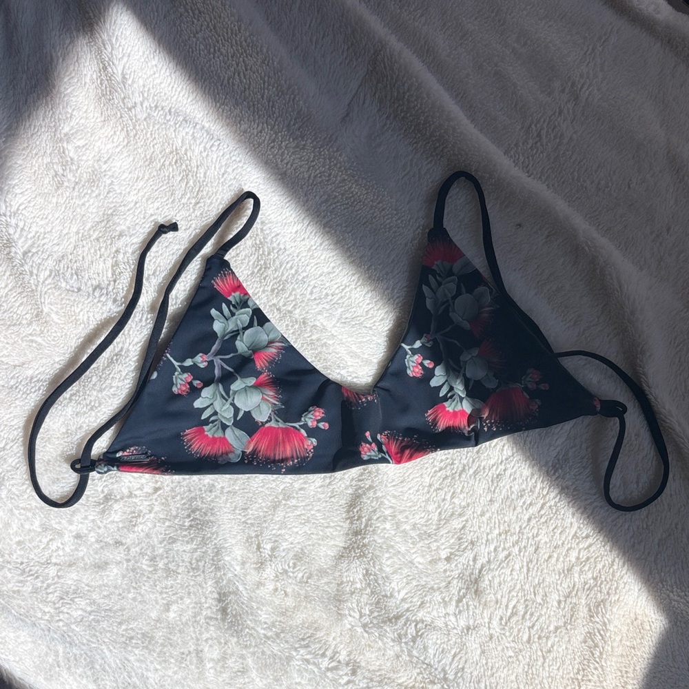 Kalokini bikini top
